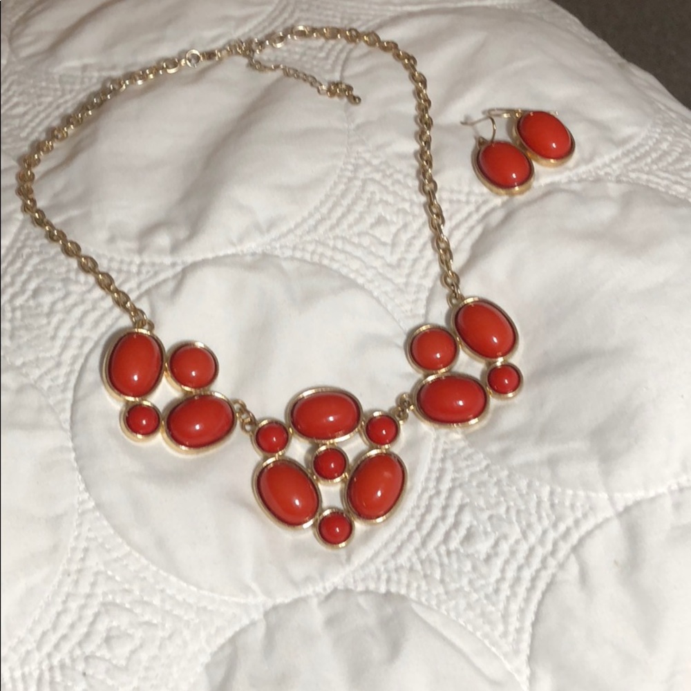 Bubble necklace with matching earrings
